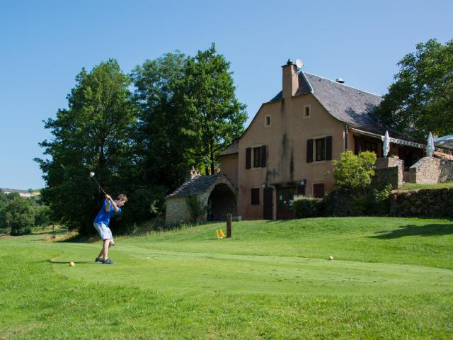 Golf des Gorges du Tarn 18 trous à La Canourgue. Club House.