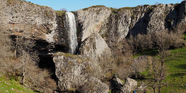 Cascade du Déroc sur la route des lacs en Aubrac , proche de Nasbinals.