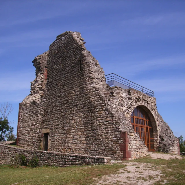 Remains of the Château de Canilhac, overlooking the Lot valley