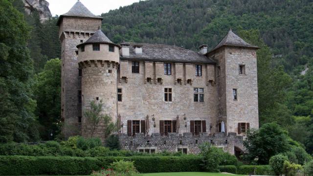 Chateau de La Caze dans les Gorges du Tarn - Hôtel - Restaurant