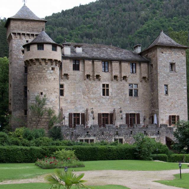 Chateau de La Caze dans les Gorges du Tarn - Hôtel - Restaurant