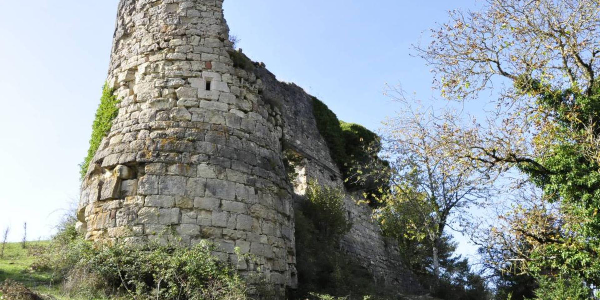 Ruin of Château de Montferrand in the commune of Banassac, overlooking the Lot Valley.