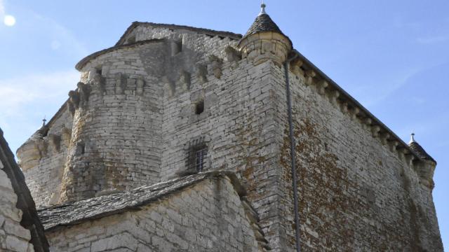 Chateau de Grandlac, fortified farm on Causse de Sauvetrre