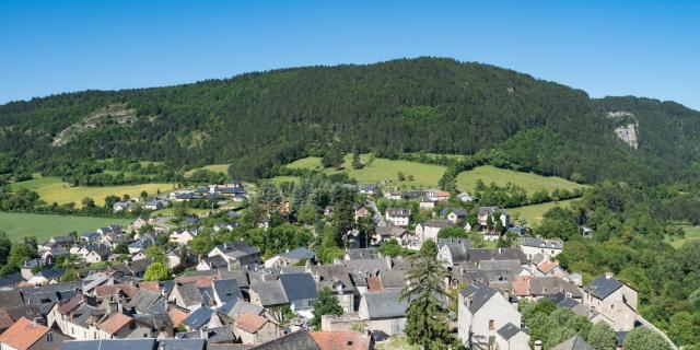 Vue sur le village de Chanac depuis la tour médiévale.