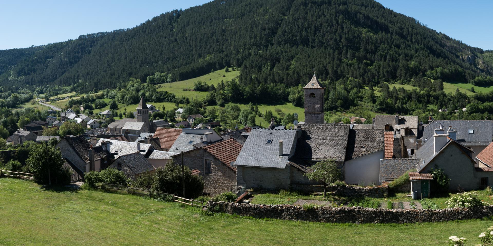 Esclanèdes in the Lot Valley in the commune of Chanac