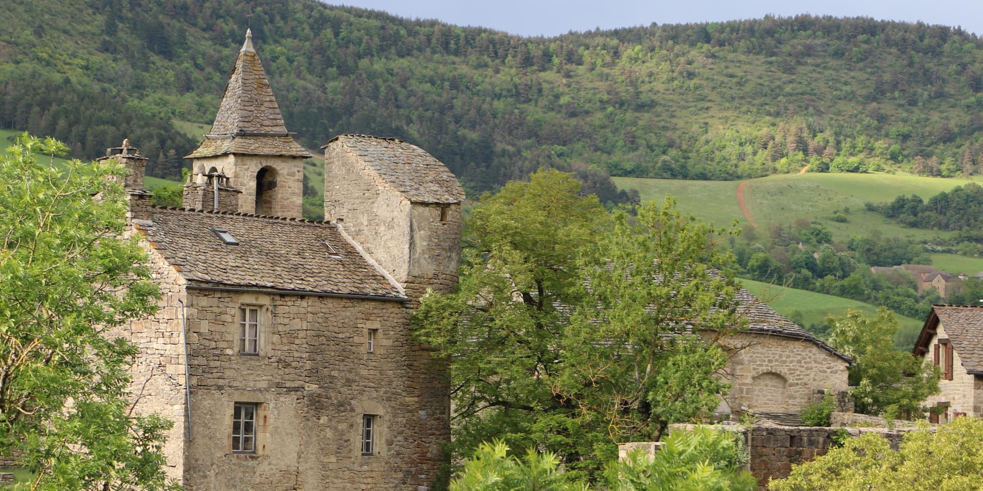 Hameau fortifie du Villard à coté de Chanac dans la Vallée du lot