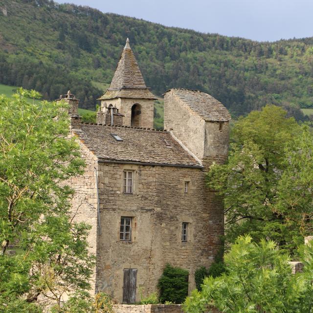 Hameau fortifie du Villard à coté de Chanac dans la Vallée du lot