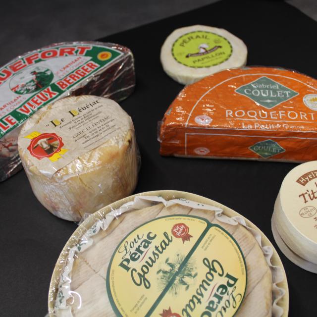 Fromages de brebis, Roquefort, Lou Perac, Lou Titounet.