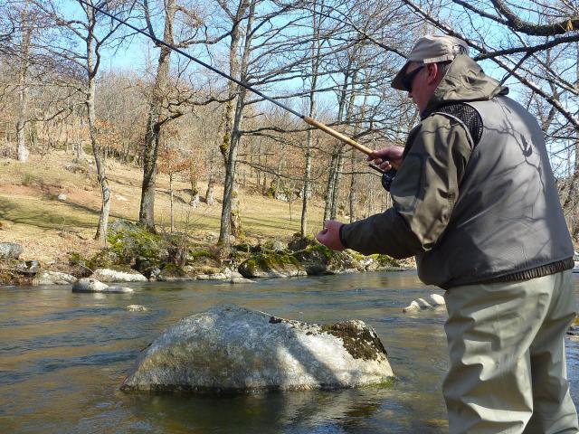 River fishing - the Lot - Gorges du Tarn.