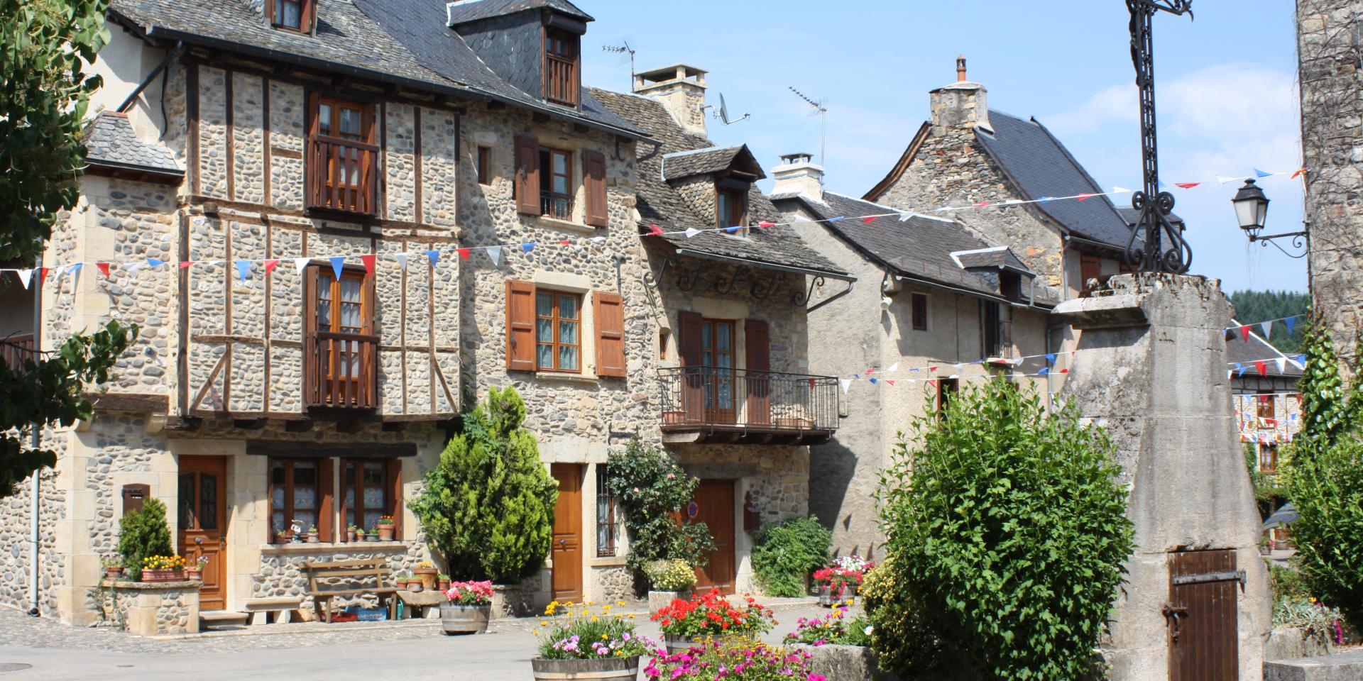 ste eulalie d'olt beau village