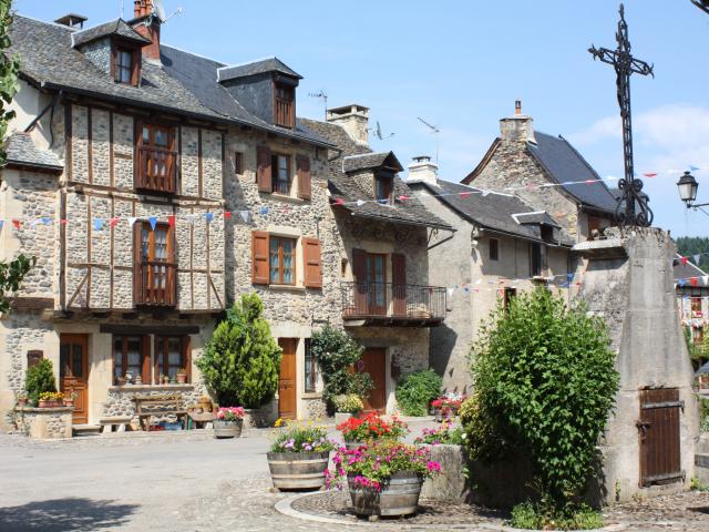 ste eulalie d'olt beau village