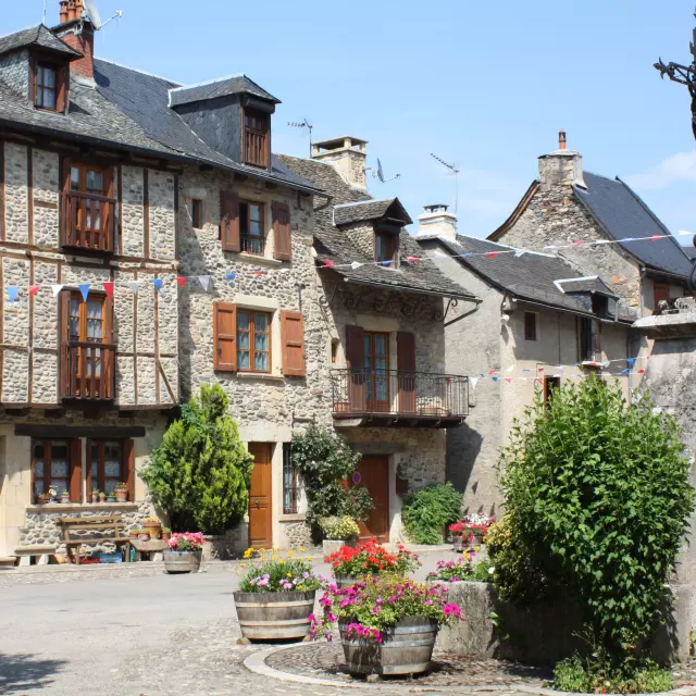 ste eulalie d'olt beau village