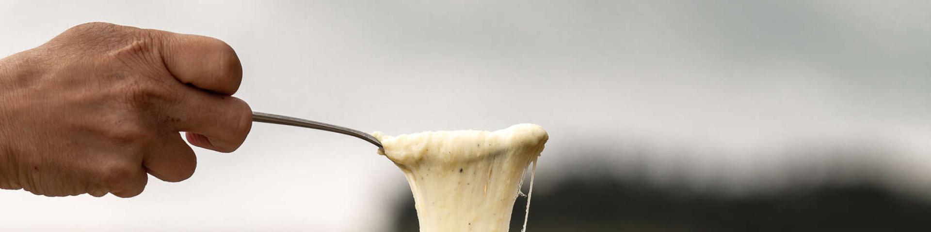 Aligot, Buron De Camejane © B. Colomb Lozère Sauvage Pour Pact Aubrac.