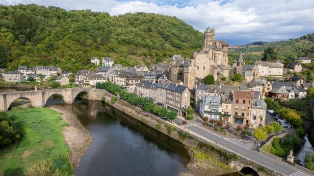 Cité médiévale pont Estaing.