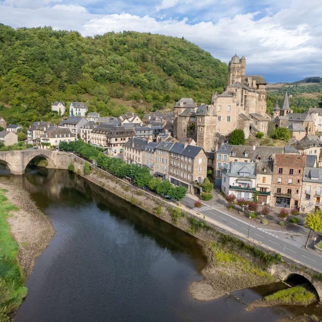 Cité médiévale pont Estaing.