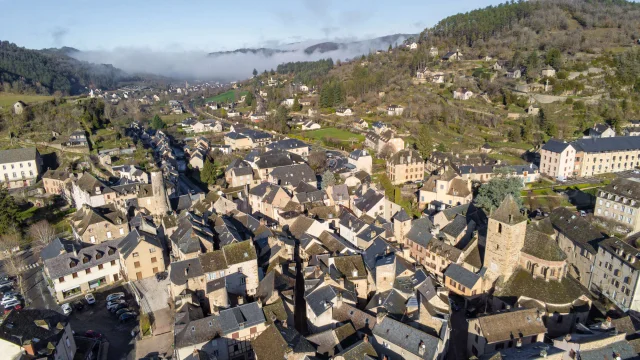 Village la Canourgue Lozère.