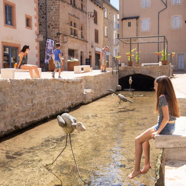 La Canourgue canaux petite Venise lozérienne.