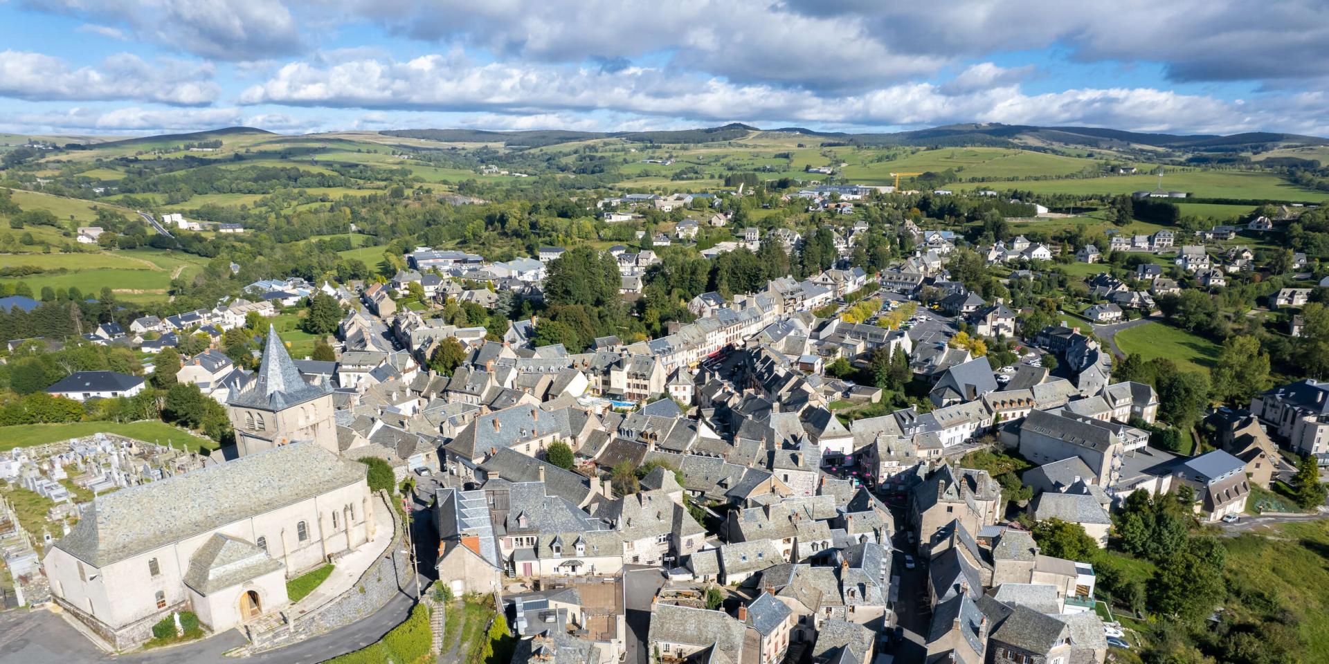 Laguiole village plateau de l'aubrac