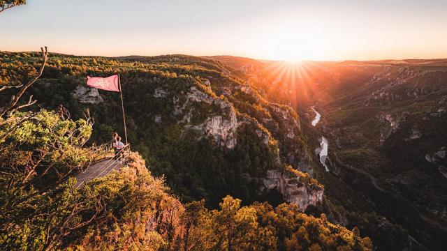 Couché de soleil au Roc des Hourtous, panorama sur les Gorges du Tarn