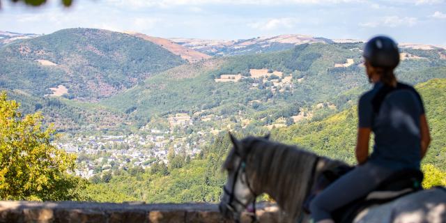 Sortie cheval nature vue Lozère.