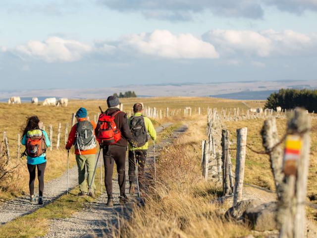 Groupe randonneurs GR Monts d'Aubrac.