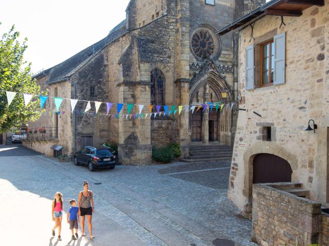 Visite saint Come d'Olt Aveyron.