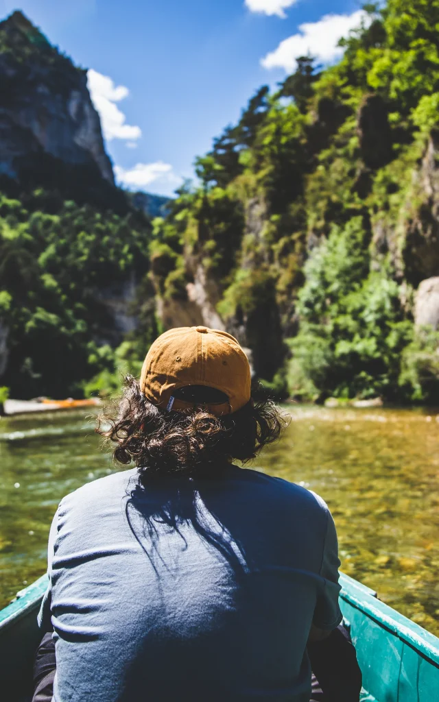 Promenade en barque avec les bateliers de Malène dans les Détroits des Gorges du Tarn