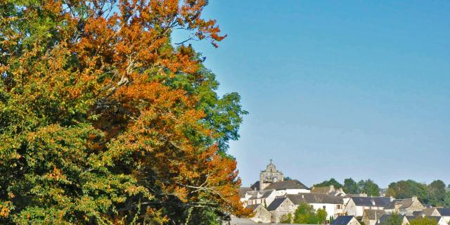 Saint Germain du Teil, Village sur les contreforts de l'Aubrac