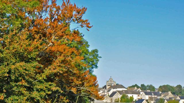 Saint Germain du Teil, Village sur les contreforts de l'Aubrac