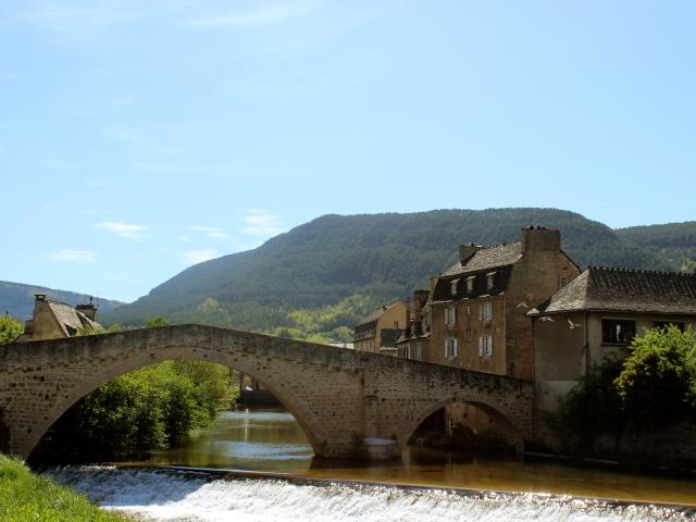 Pont notre dame Mende rivière lot