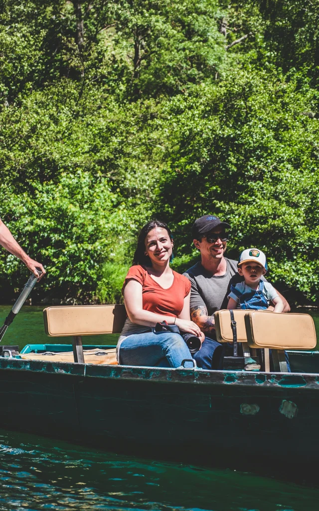 batelier des gorges du tarn descent by boat gorges du tarn family