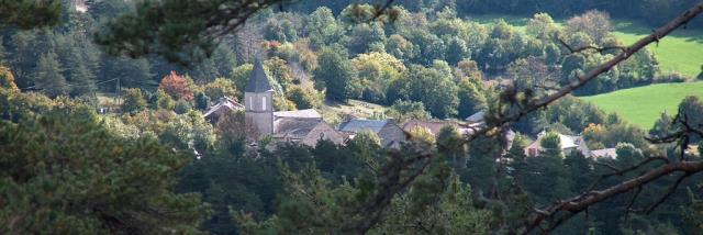 Vue village la Tieule Causse de sauveterre.