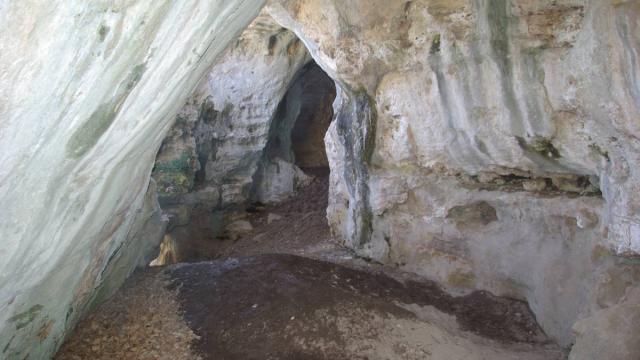 grotte des baumes chaudes point sublime