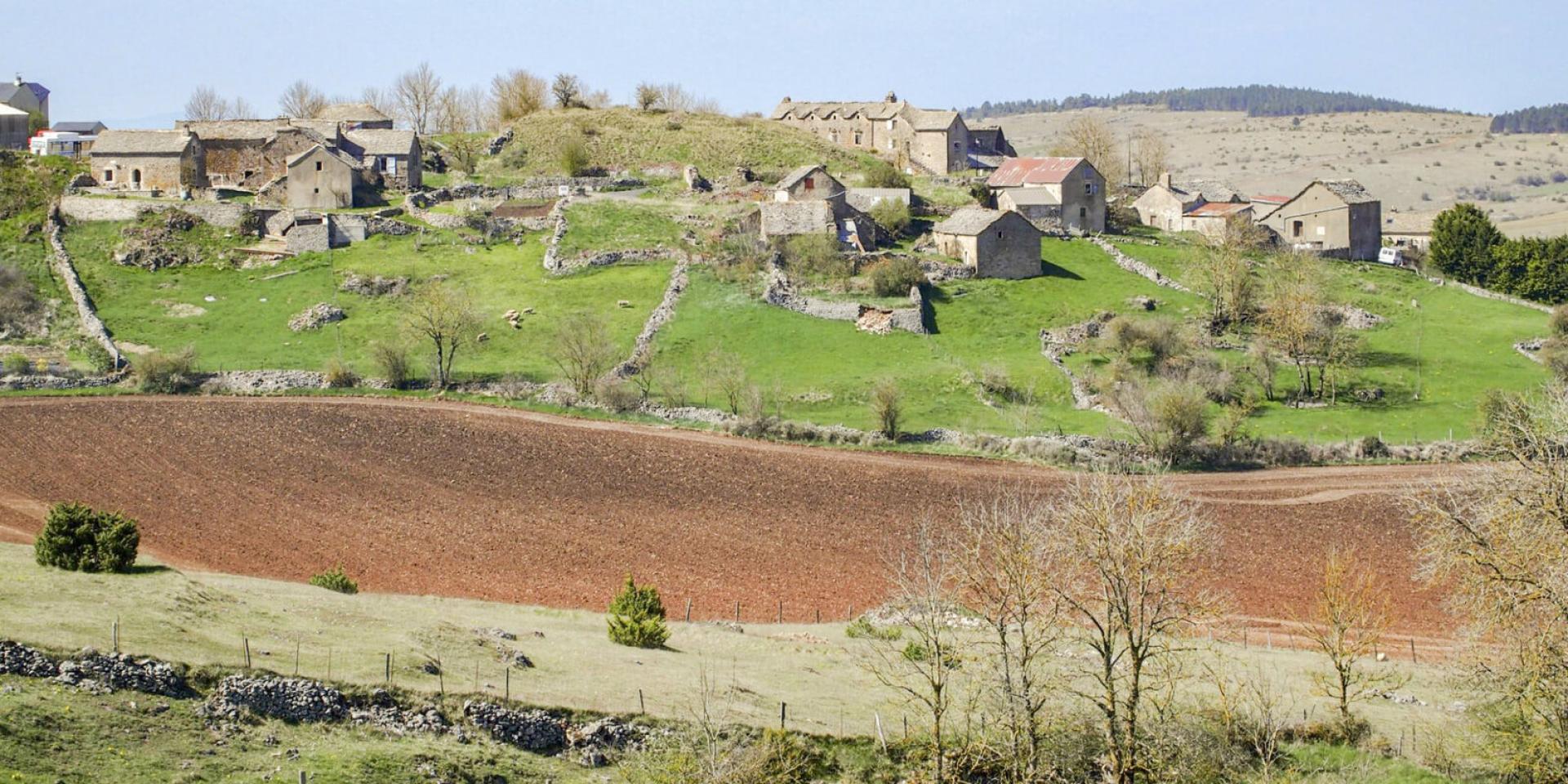 village sauveterre causse lozère