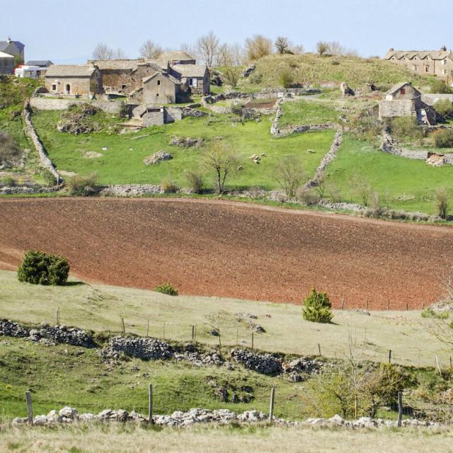 village sauveterre causse lozère