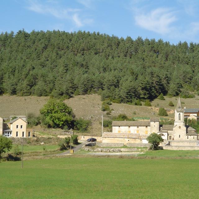 vue sur la capelle causse sauveterre