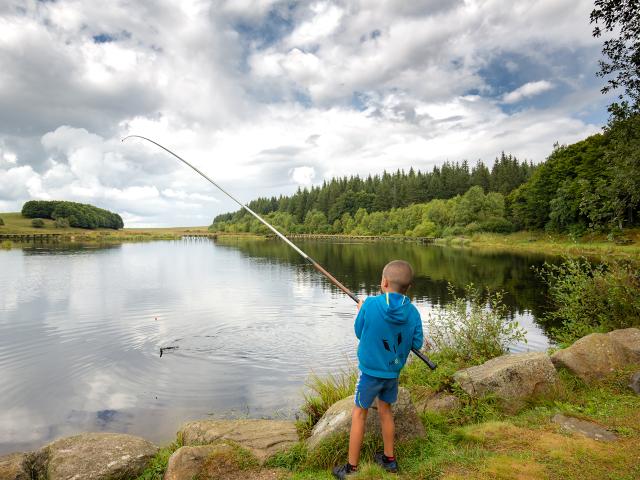 Peche Etang De Bonnecombe 3 B. Colomb Lozere Sauvageaveyron Attractivite Tourisme