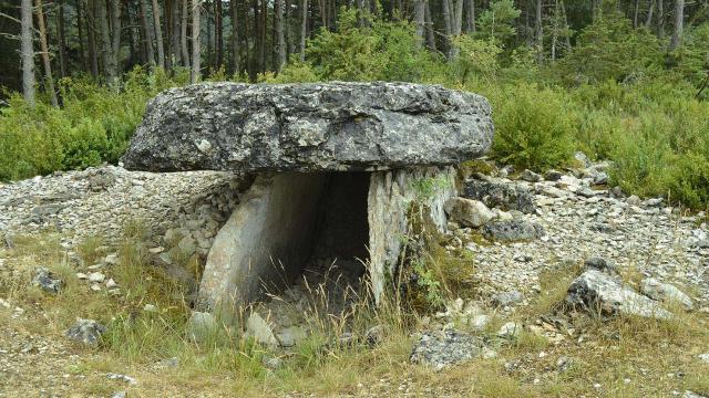 Dolmen de la baume.