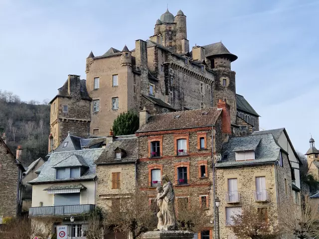 Estaing village