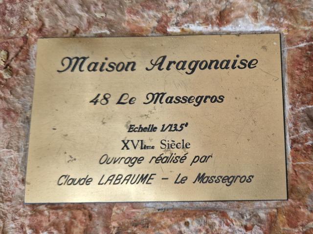 Ecriteau de la maison aragonaise de Claude Labaume